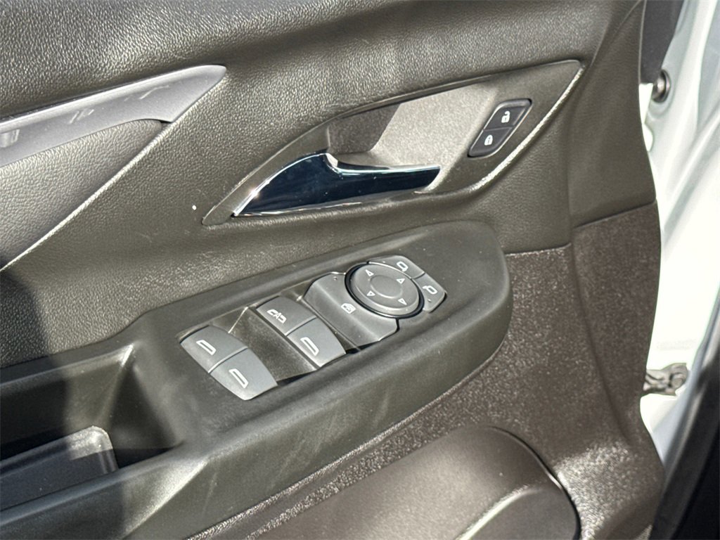 Used 2023 Chevrolet Bolt LT image 28