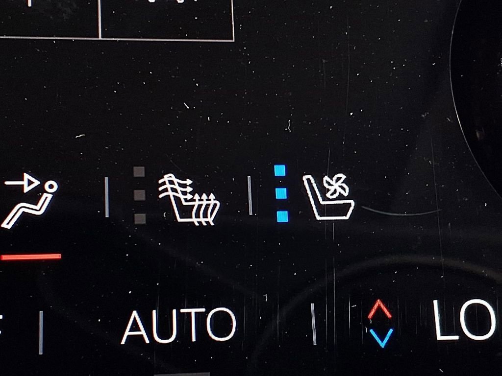 New 2026 GMC Terrain Denali w/ LPO, Black Badging Package AWD/4WD image 16