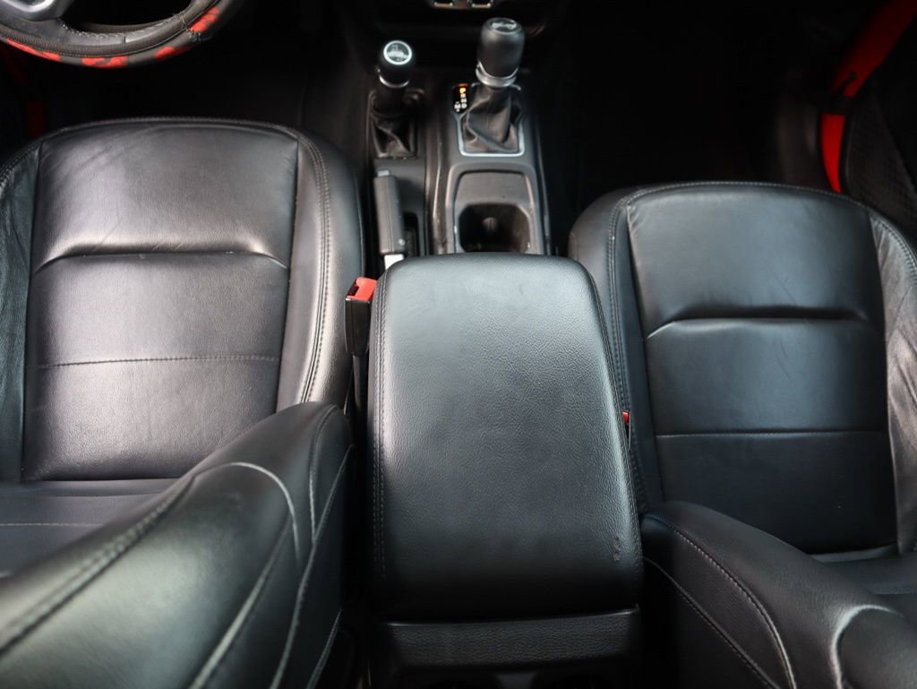 Used 2020 Jeep Wrangler Unlimited Sahara image 8