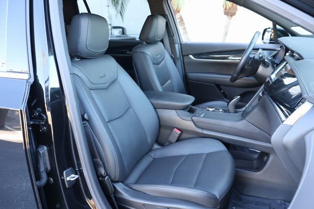 Certified 2024 Cadillac XT6 Premium Luxury FWD image 20