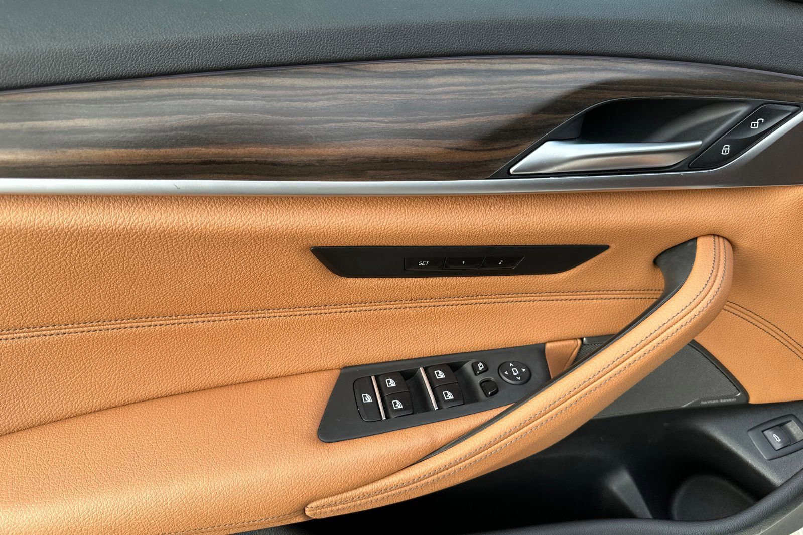 Used 2023 BMW 540i w/ M Sport Package image 11