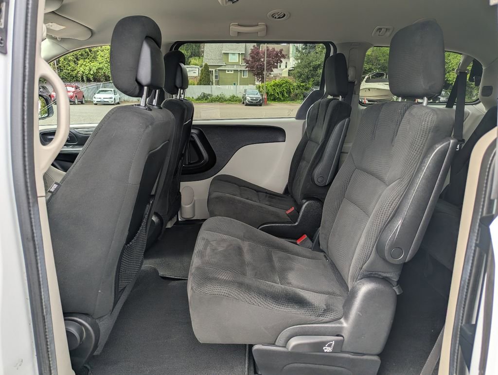 Used 2016 Dodge Grand Caravan SE w/ Quick Order Package 29E SE FWD image 23