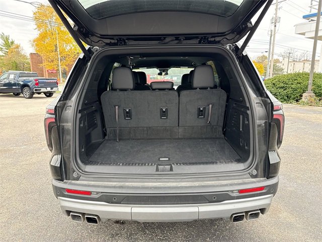 Used 2025 Chevrolet Traverse LT image 25