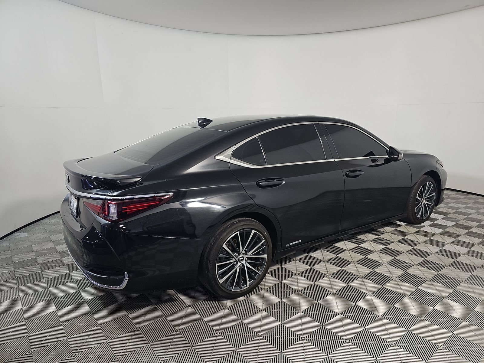 Used 2023 Lexus ES 300h w/ Premium Package FWD image 6