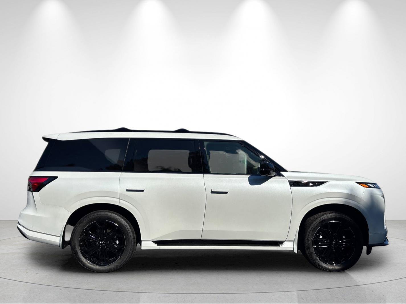 New 2027 INFINITI QX80 Sensory AWD/4WD image 6