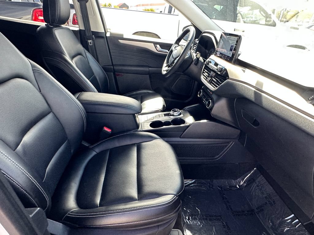 Used 2022 Ford Escape SEL FWD image 18