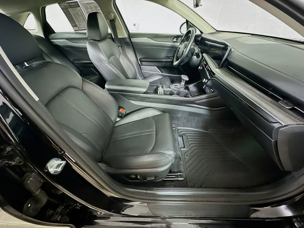 Used 2025 Kia K5 EX image 11