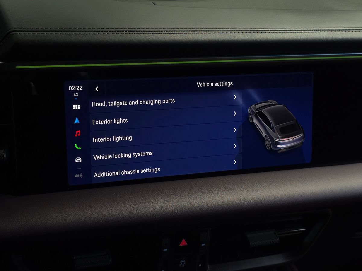 Used 2025 Porsche Macan 4 Electric AWD/4WD image 61