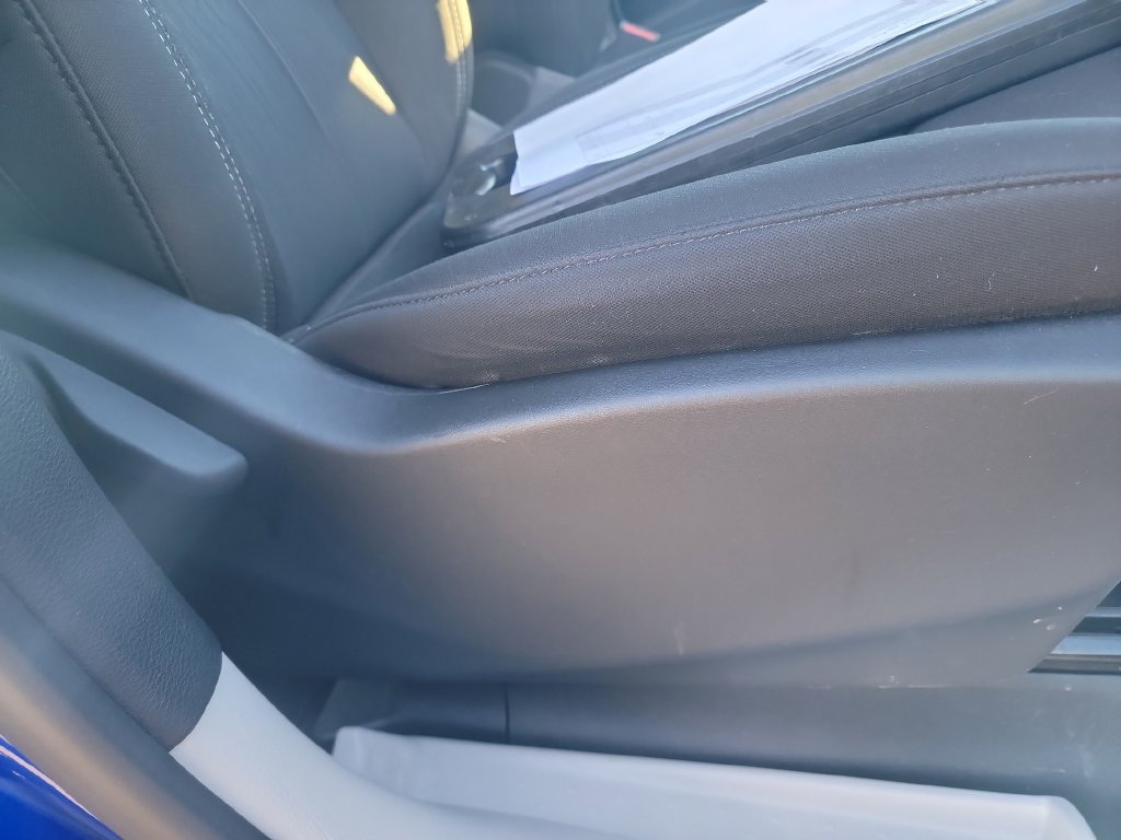 Used 2021 Chrysler Voyager LX FWD image 41