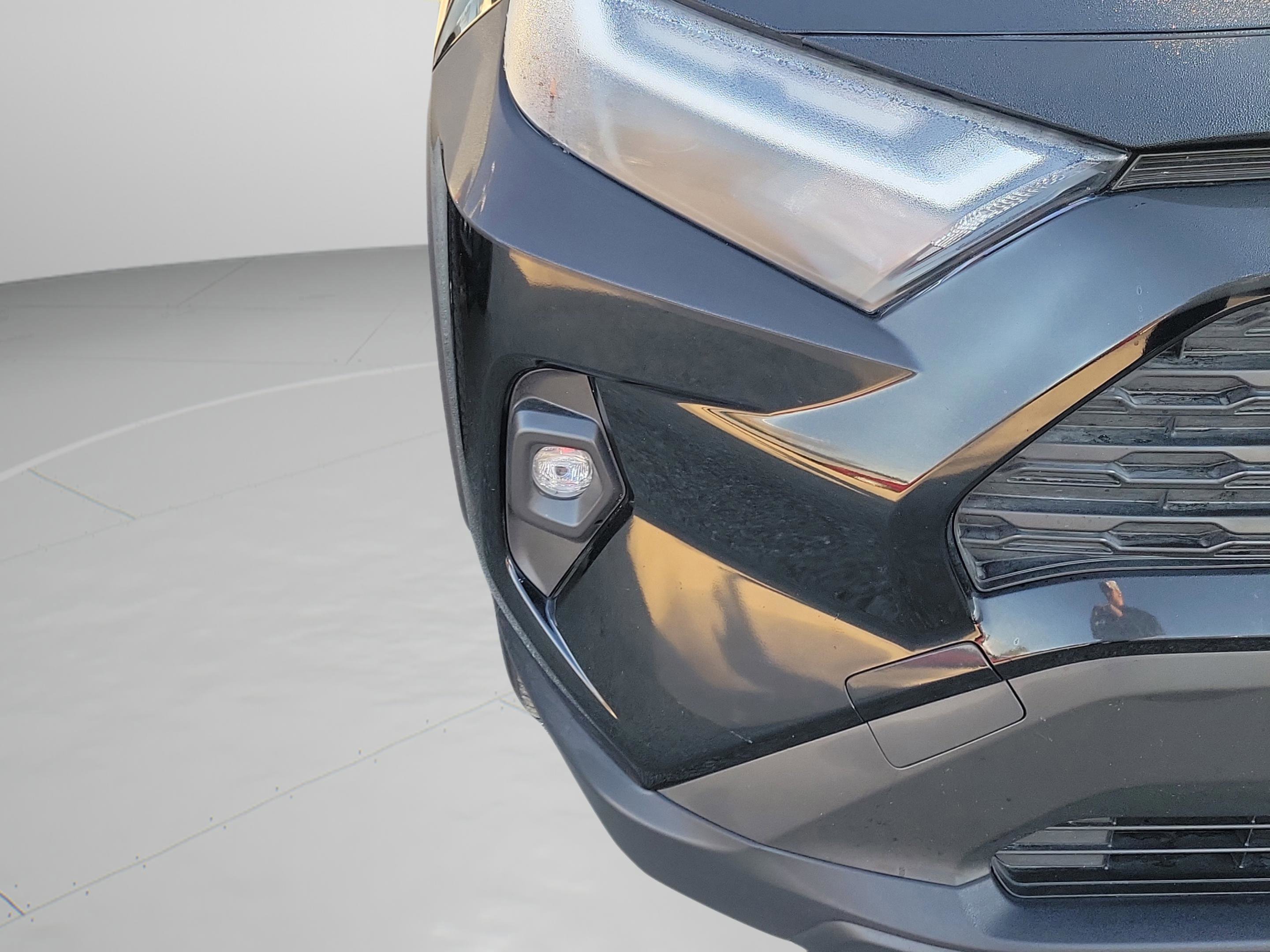 Certified 2022 Toyota RAV4 XLE Premium image 5