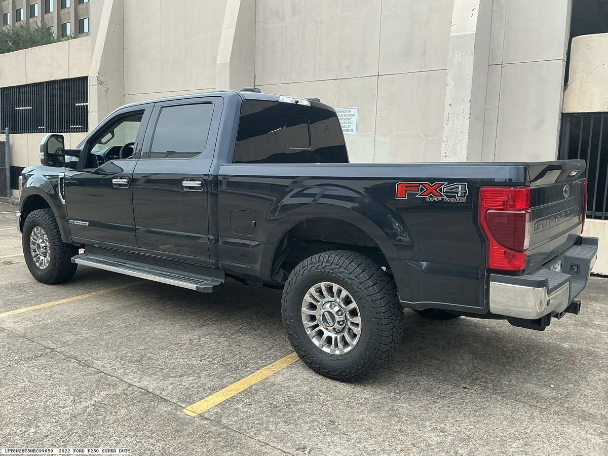 Used 2022 Ford F250 XLT w/ XLT Premium Package AWD/4WD image 5