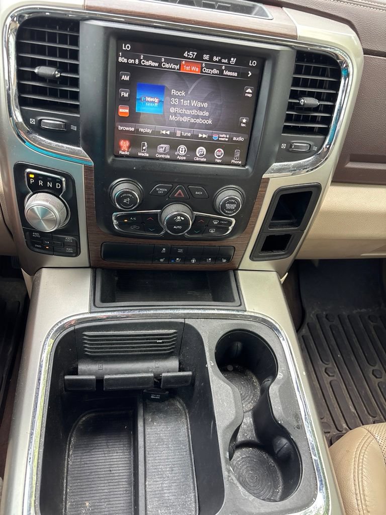 Used 2016 RAM 1500 Laramie w/ Convenience Group AWD/4WD image 18