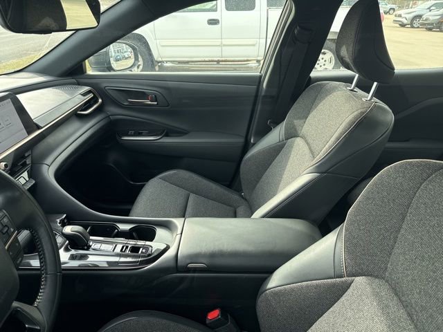 Used 2024 Toyota Crown XLE image 33