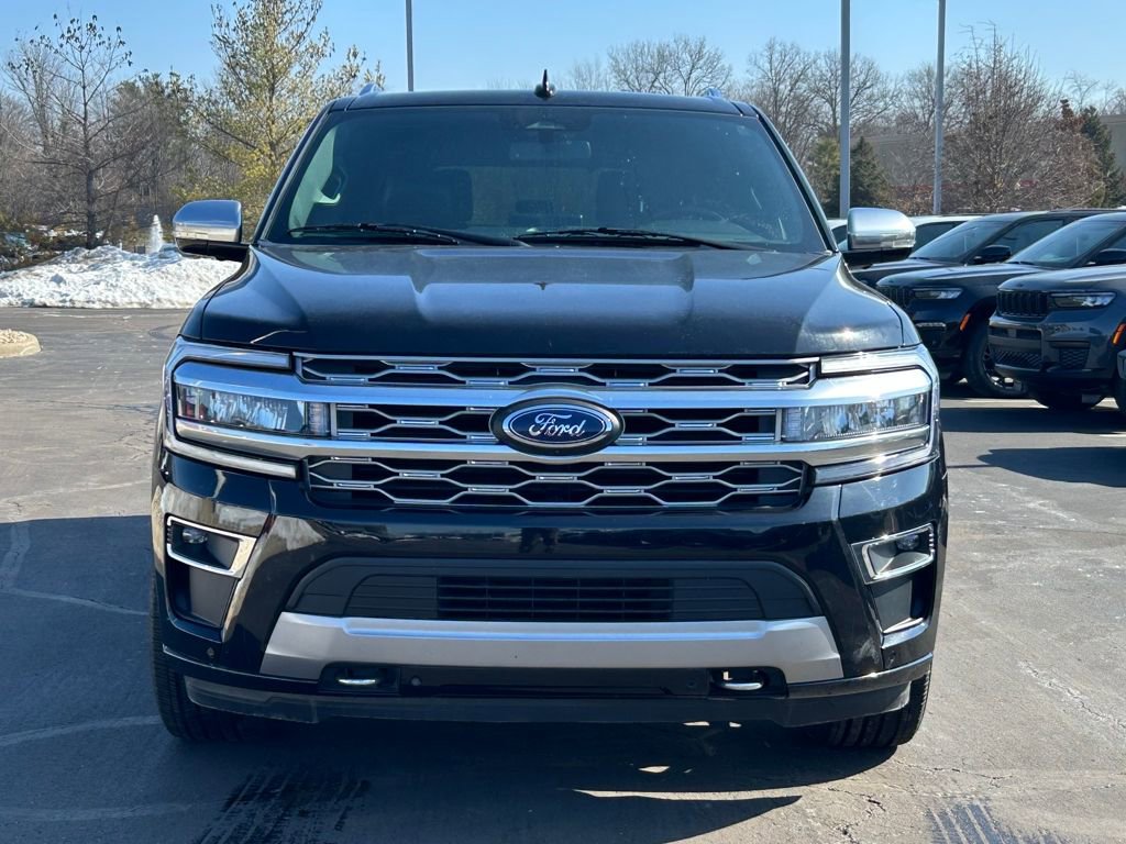 Used 2023 Ford Expedition Platinum image 2