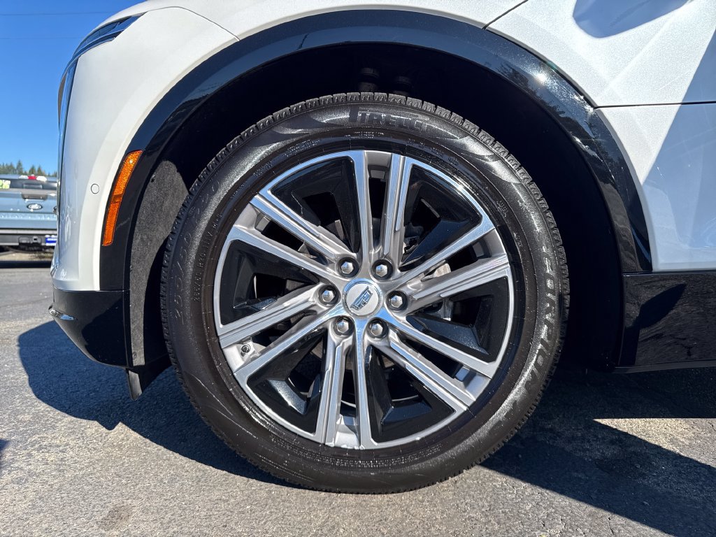 Used 2024 Cadillac Lyriq Luxury RWD image 29