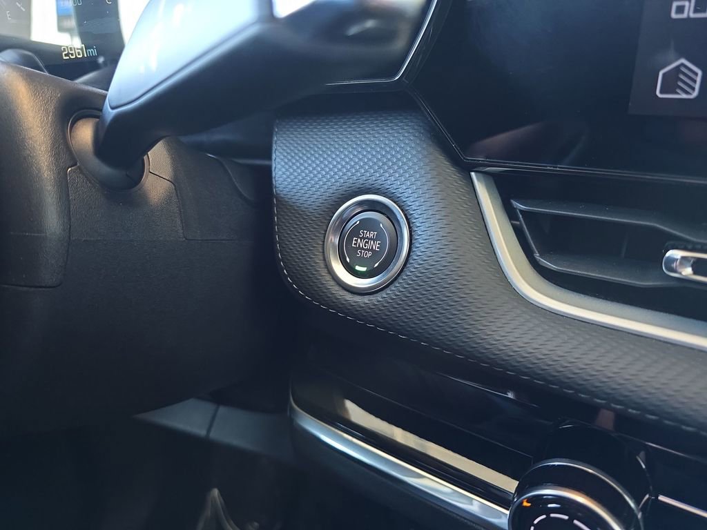 New 2025 Chevrolet Equinox LT image 18