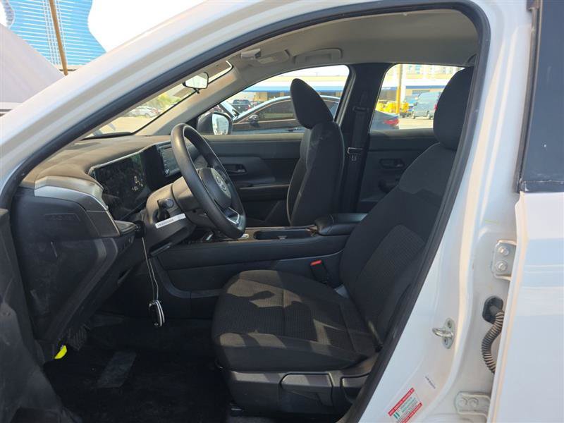Used 2025 Nissan Kicks S FWD image 7