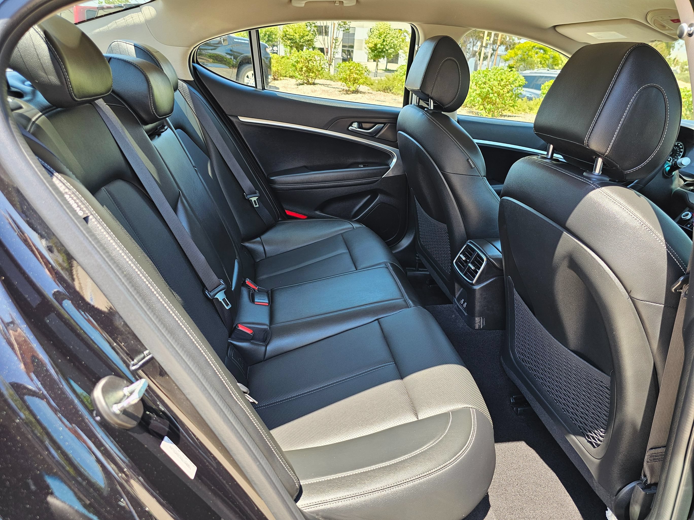 Used 2025 Genesis G70 2.5T RWD image 27