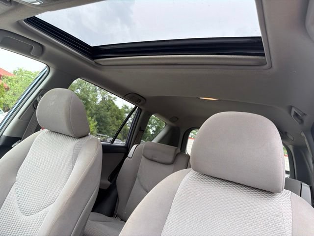Used 2006 Toyota RAV4 Limited FWD image 16