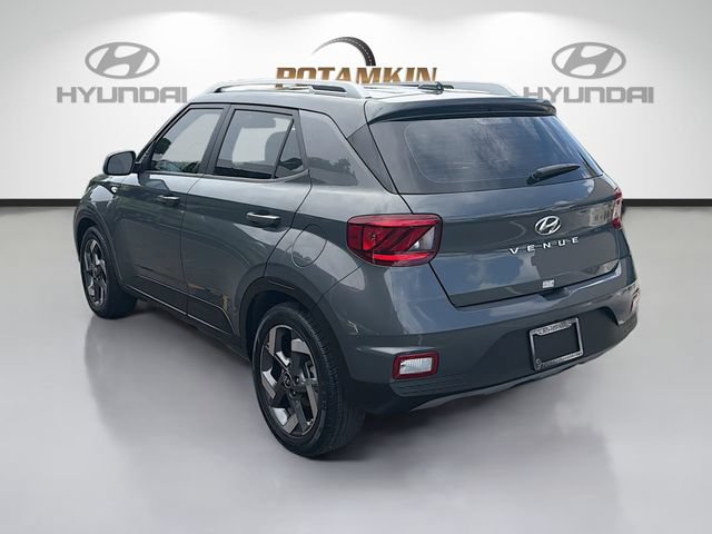 Certified 2024 Hyundai Venue SEL FWD image 7