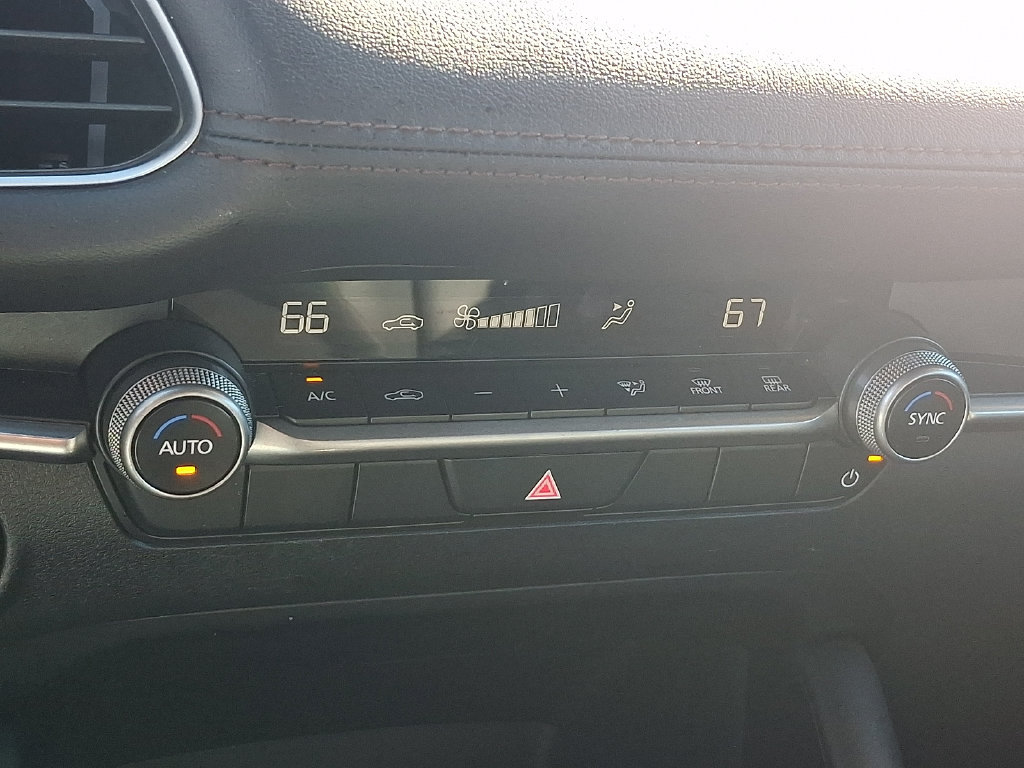 Used 2024 MAZDA MAZDA3 s FWD image 15
