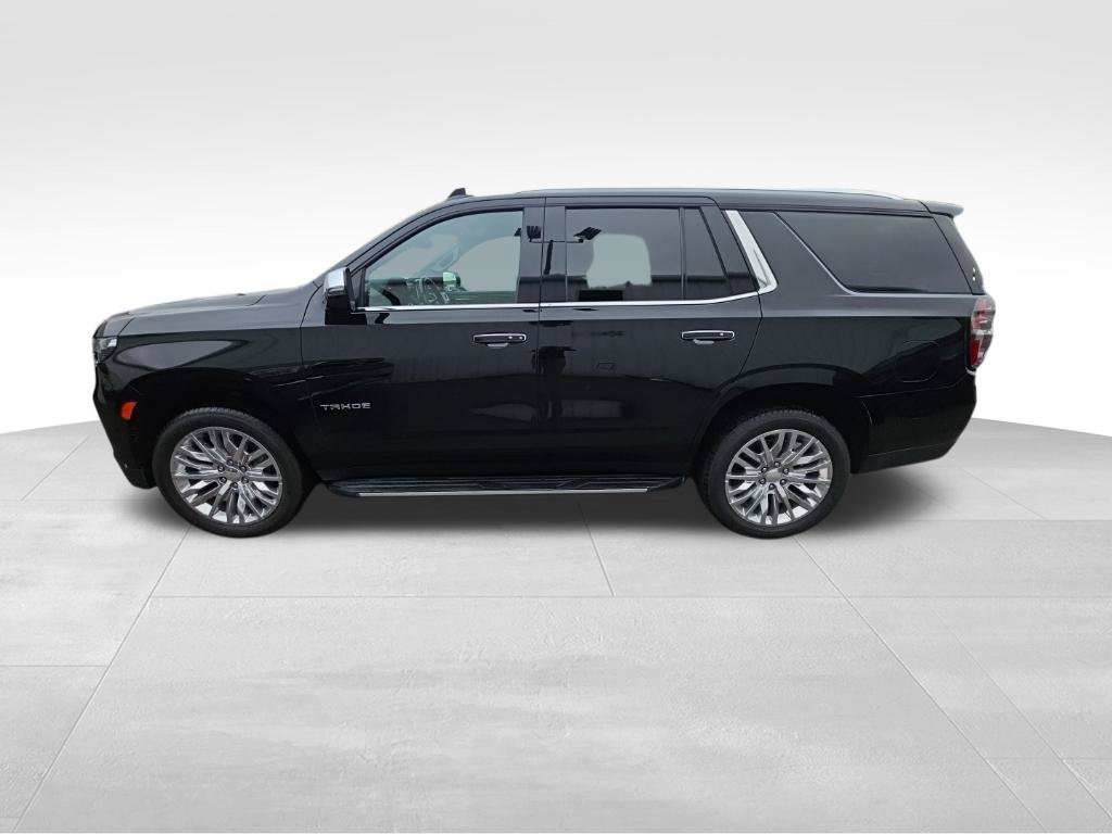 Used 2024 Chevrolet Tahoe Premier AWD/4WD image 2