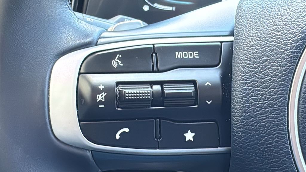 Used 2025 Kia Sportage EX AWD/4WD image 12