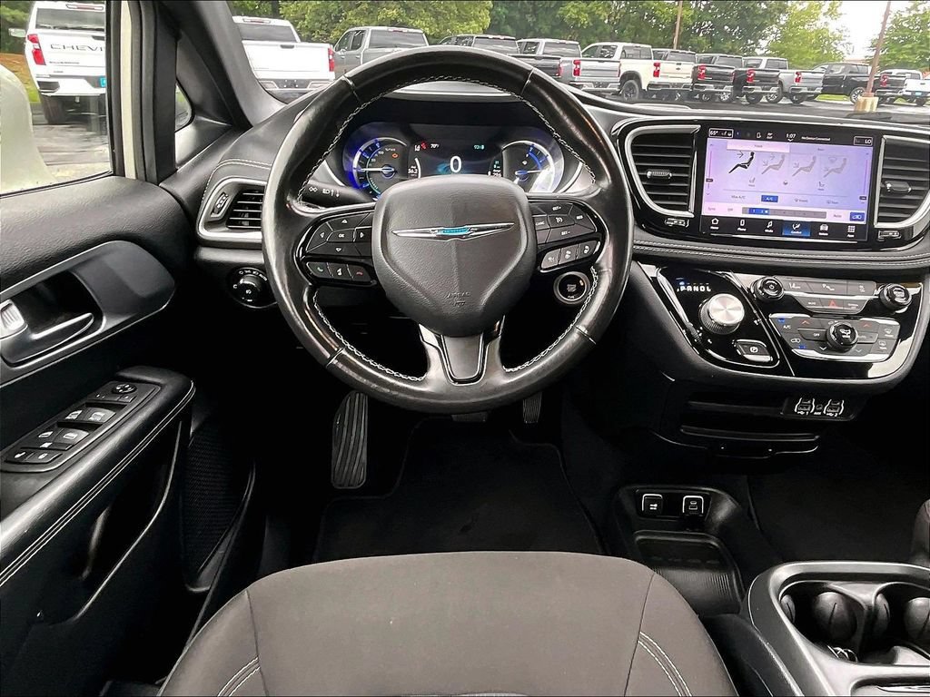 Used 2021 Chrysler Pacifica Touring w/ S Appearance Package FWD image 17