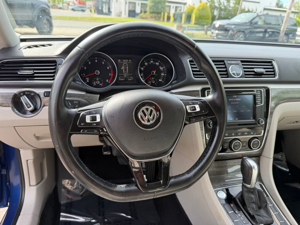 Used 2017 Volkswagen Passat 1.8T SE FWD image 13