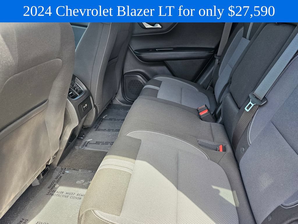 Used 2024 Chevrolet Blazer LT FWD image 19
