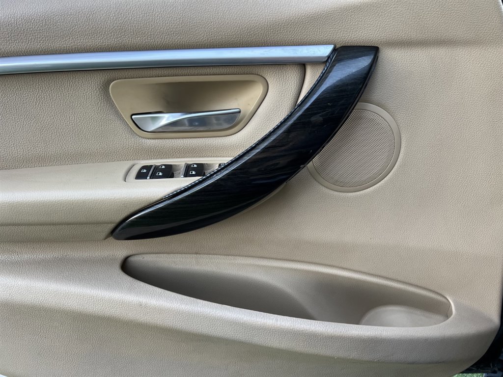 Used 2016 BMW 328i Sedan image 24