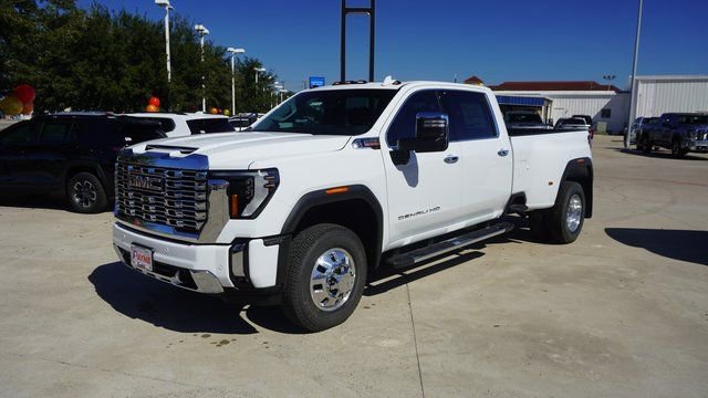 New 2026 GMC Sierra 3500 Denali w/ Denali Reserve Package