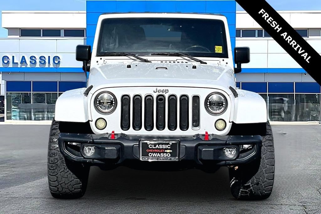 Used 2018 Jeep Wrangler Unlimited Sahara w/ Connectivity Group AWD/4WD image 17