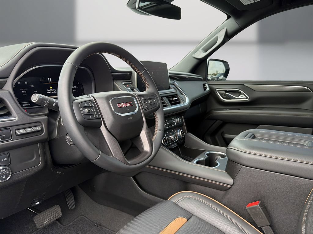 Used 2024 GMC Yukon AT4 w/ AT4 Premium Package AWD/4WD image 13