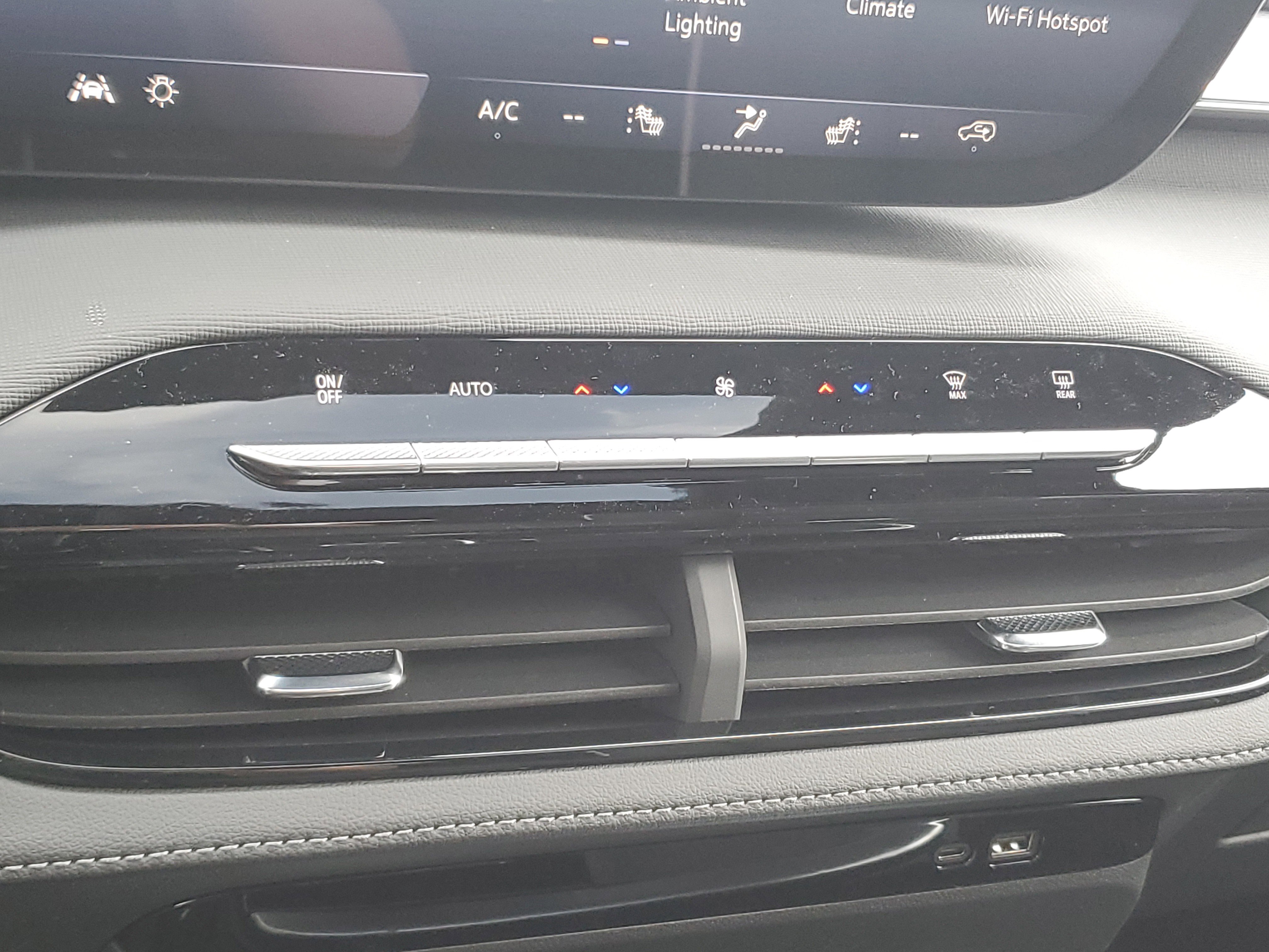 New 2026 Buick Enclave Sport Touring w/ Power Package image 21