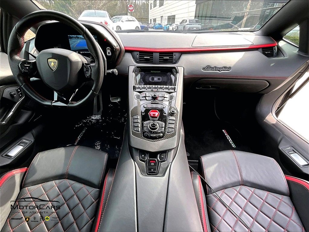 Used 2017 Lamborghini Aventador S image 13