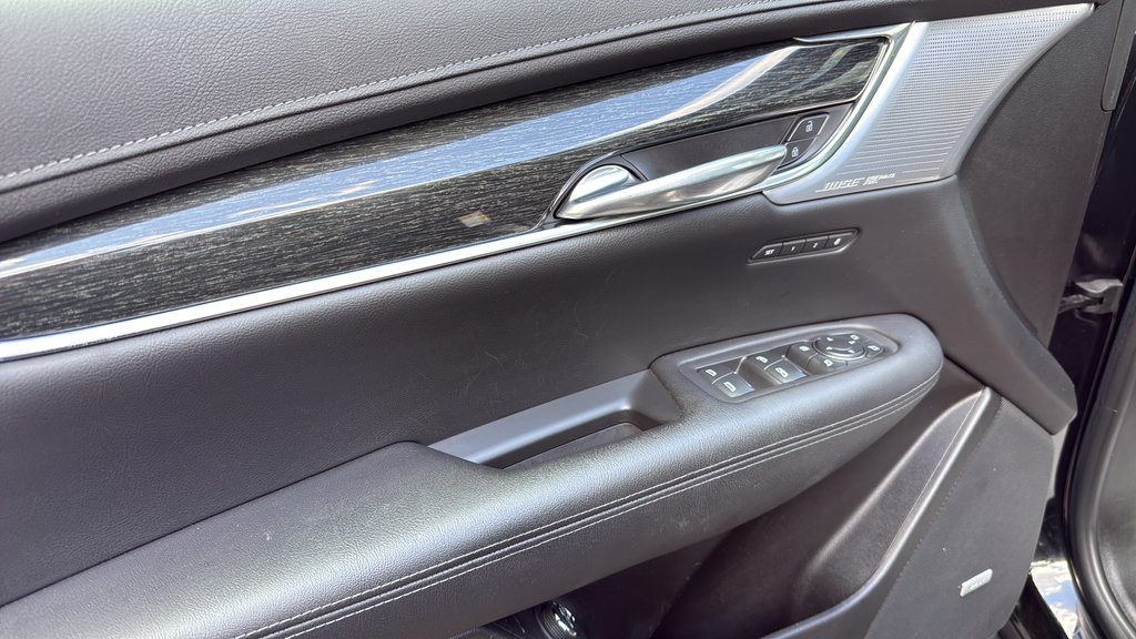 Used 2021 Cadillac XT5 Premium Luxury AWD/4WD image 13