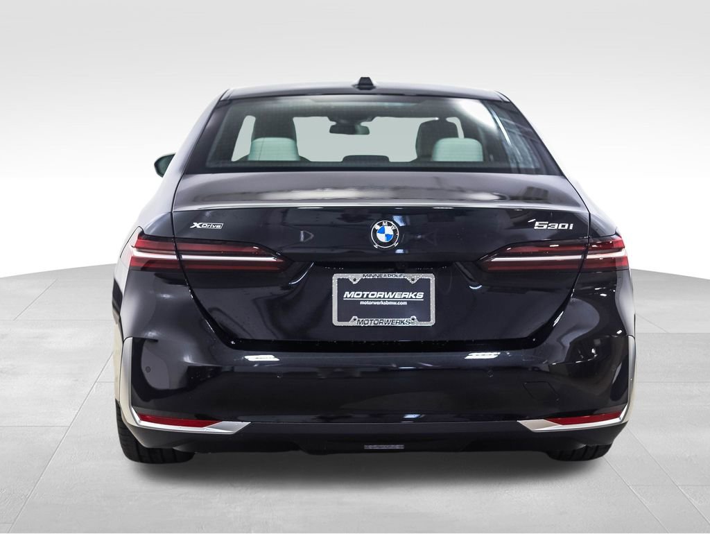 New 2026 BMW 530i xDrive w/ Premium Package image 5