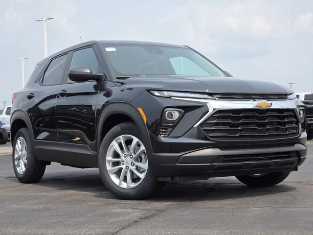 New 2026 Chevrolet TrailBlazer LS w/ LS Convenience Package FWD image 2