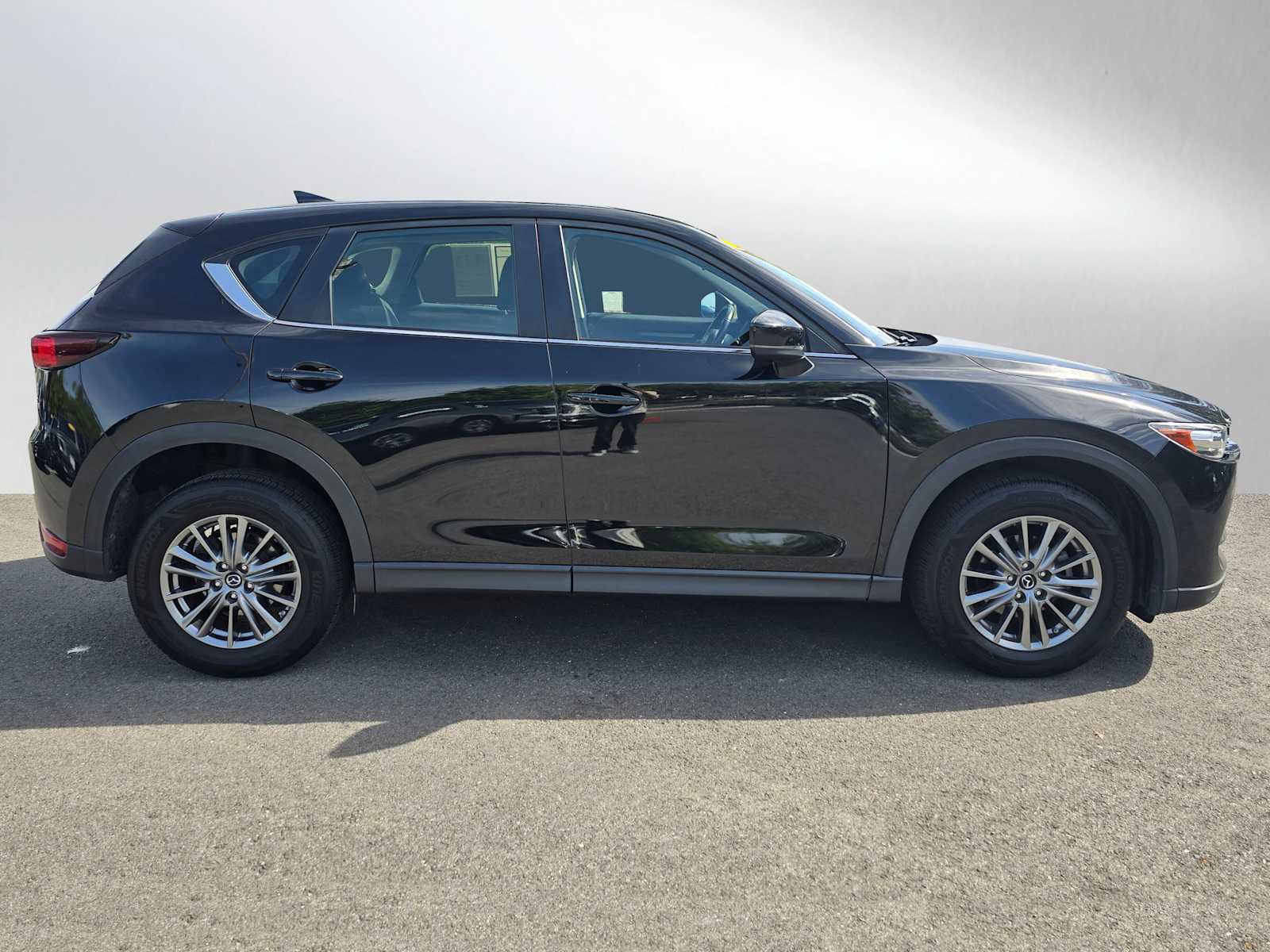 Used 2018 MAZDA CX-5 Sport FWD image 2
