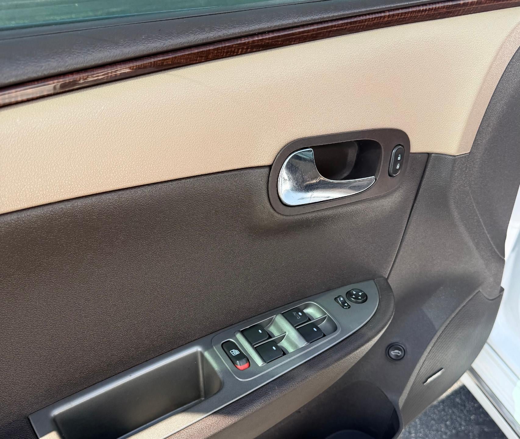 Used 2011 Chevrolet Malibu LTZ FWD image 11