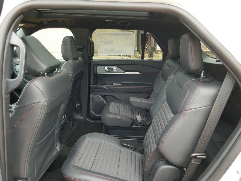 New 2026 Ford Explorer ST-Line AWD/4WD image 15