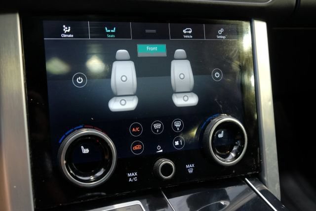 Used 2019 Land Rover Range Rover Supercharged AWD/4WD image 39