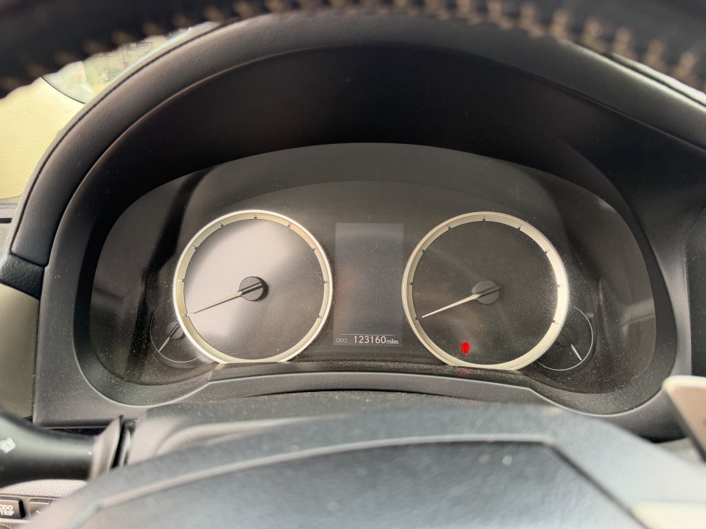 Used 2016 Lexus IS 350 w/ Premium Package RWD image 8