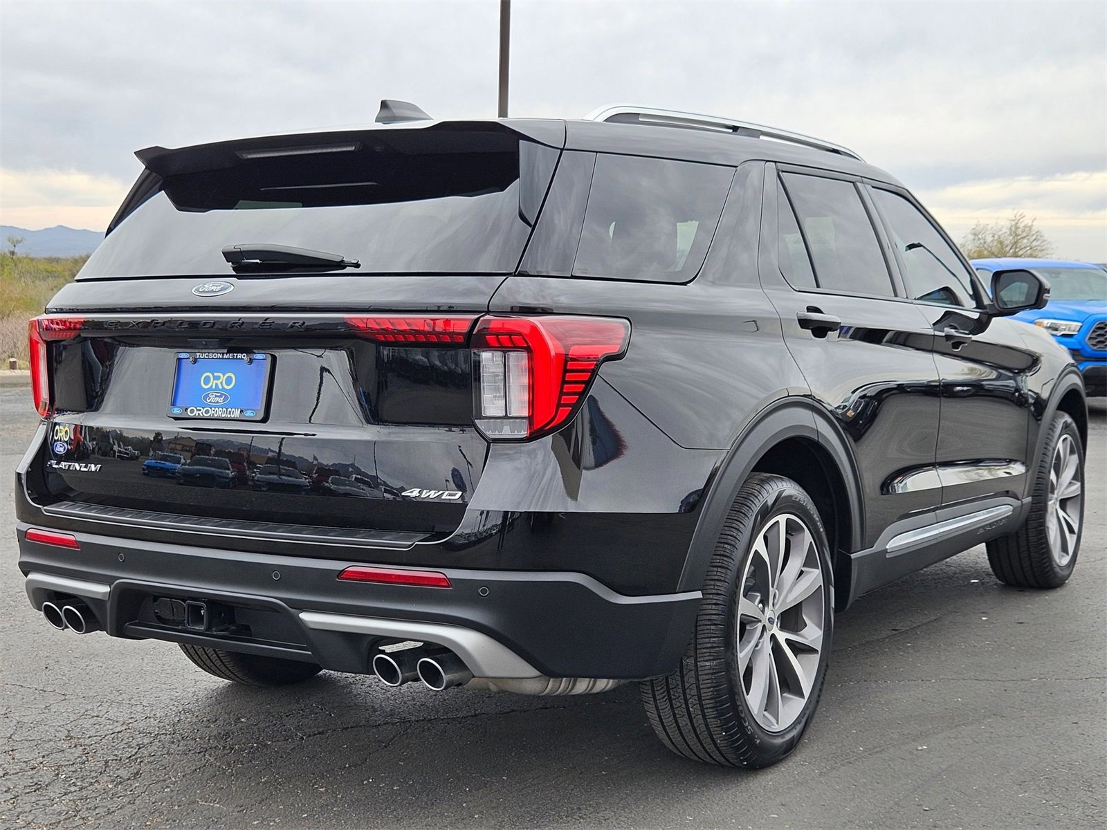 Used 2025 Ford Explorer Platinum w/ Ultimate Package image 5