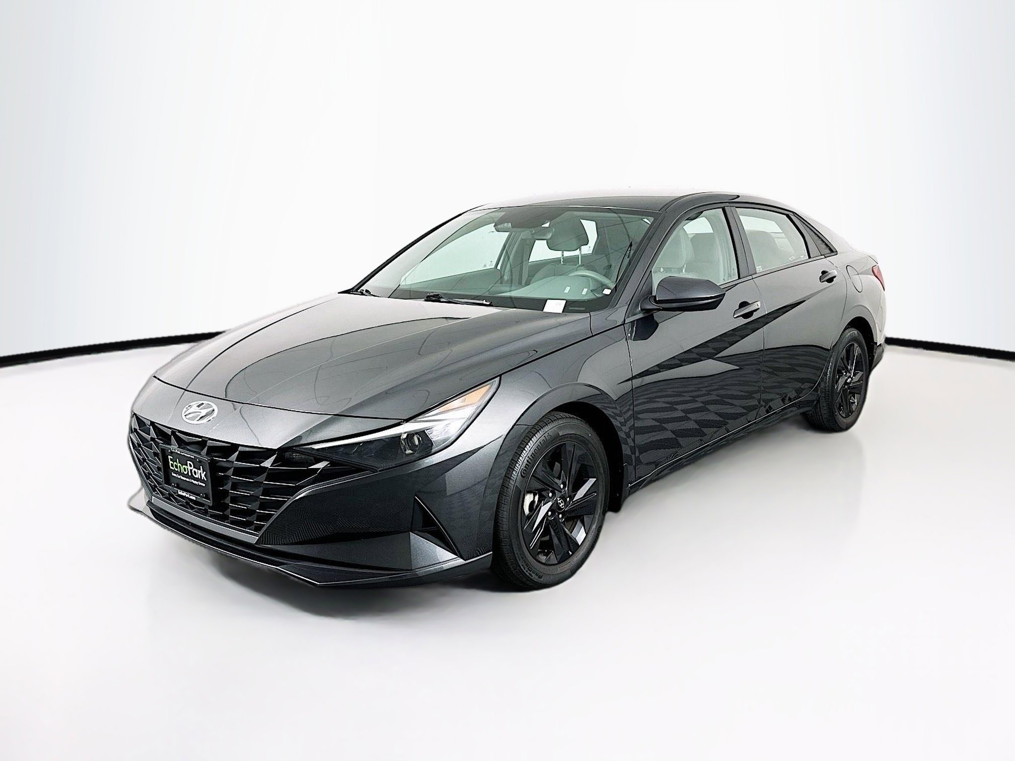 Used 2023 Hyundai Elantra SEL image 3