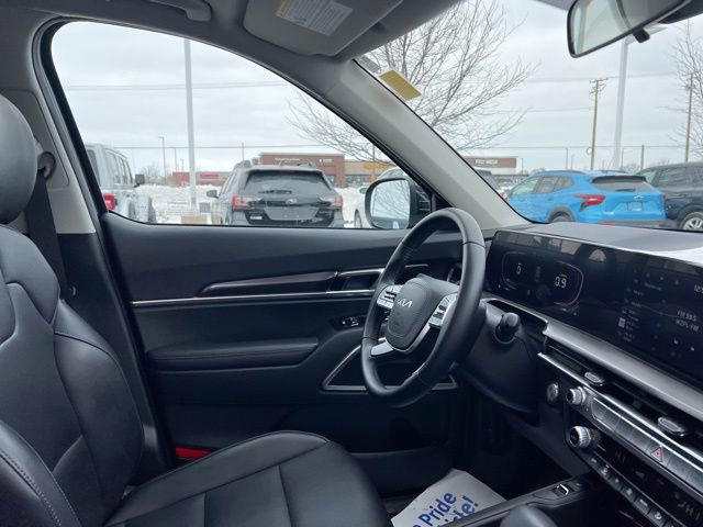 Certified 2025 Kia Telluride S image 40