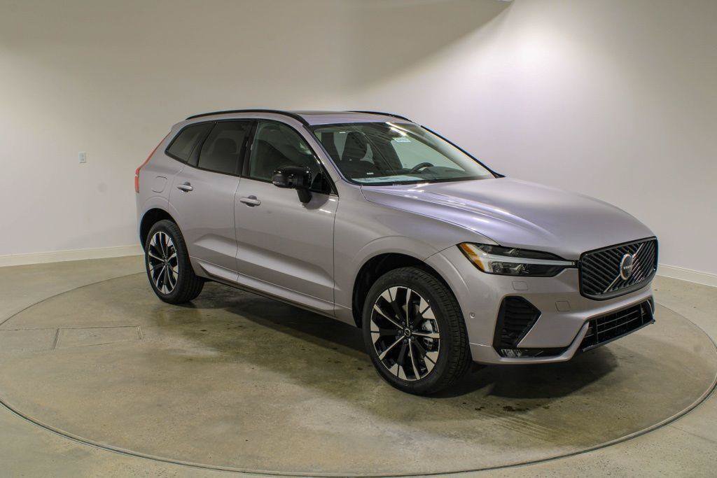 New 2026 Volvo XC60 B5 Plus w/ Protection Package Premier AWD/4WD image 7