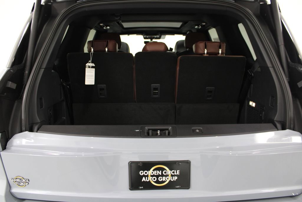 New 2025 Lincoln Navigator Reserve image 17