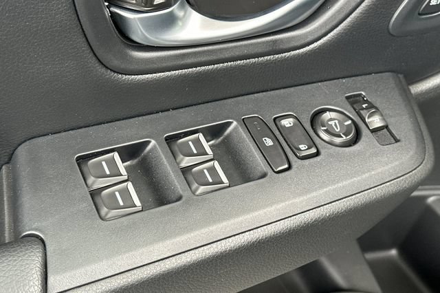 Used 2025 Honda Pilot Touring image 13
